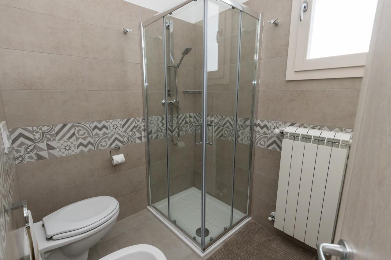 Drooms. Felline Exterior foto